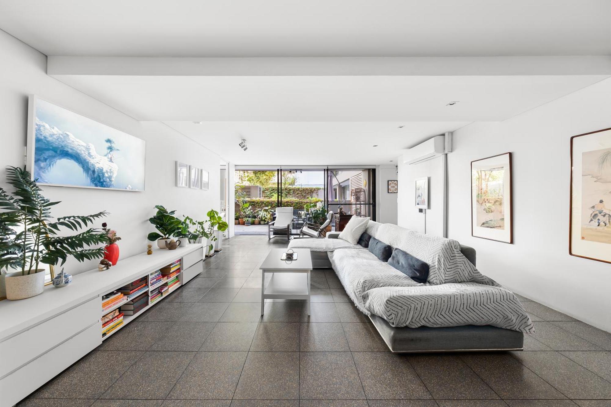 Groundfloor Surry Hills Retreat With Cinema Apartment